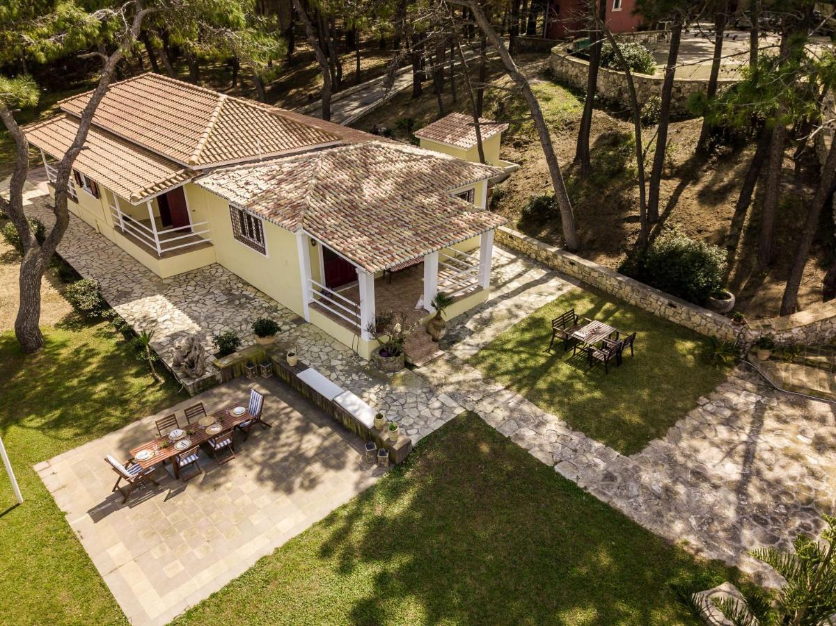 Azzuro Beach House - On The Beach & Private Pool, By Zantewize Vasilikí Dış mekan fotoğraf